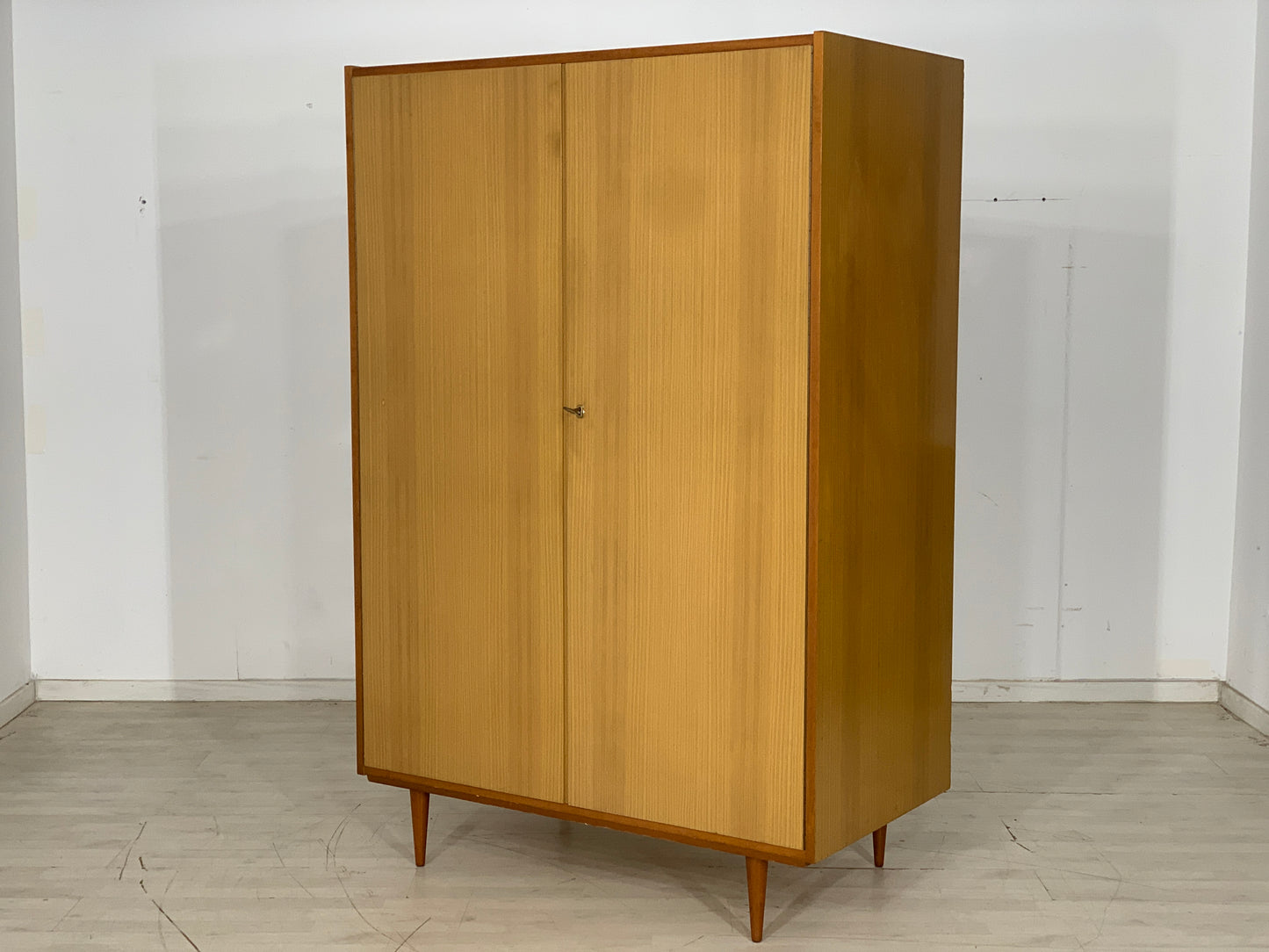 Mid Century Kleiderschrank Schrank Wardrobe Vintage