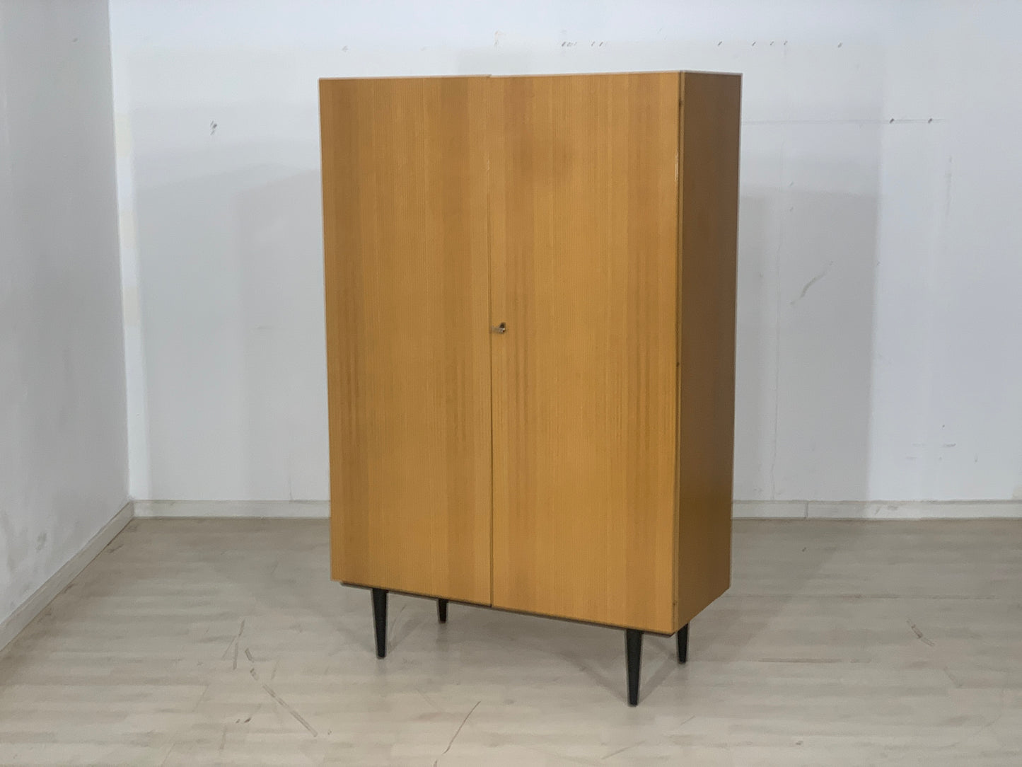 Mid Century Wäscheschrank Schrank Kleiderschrank Vintage