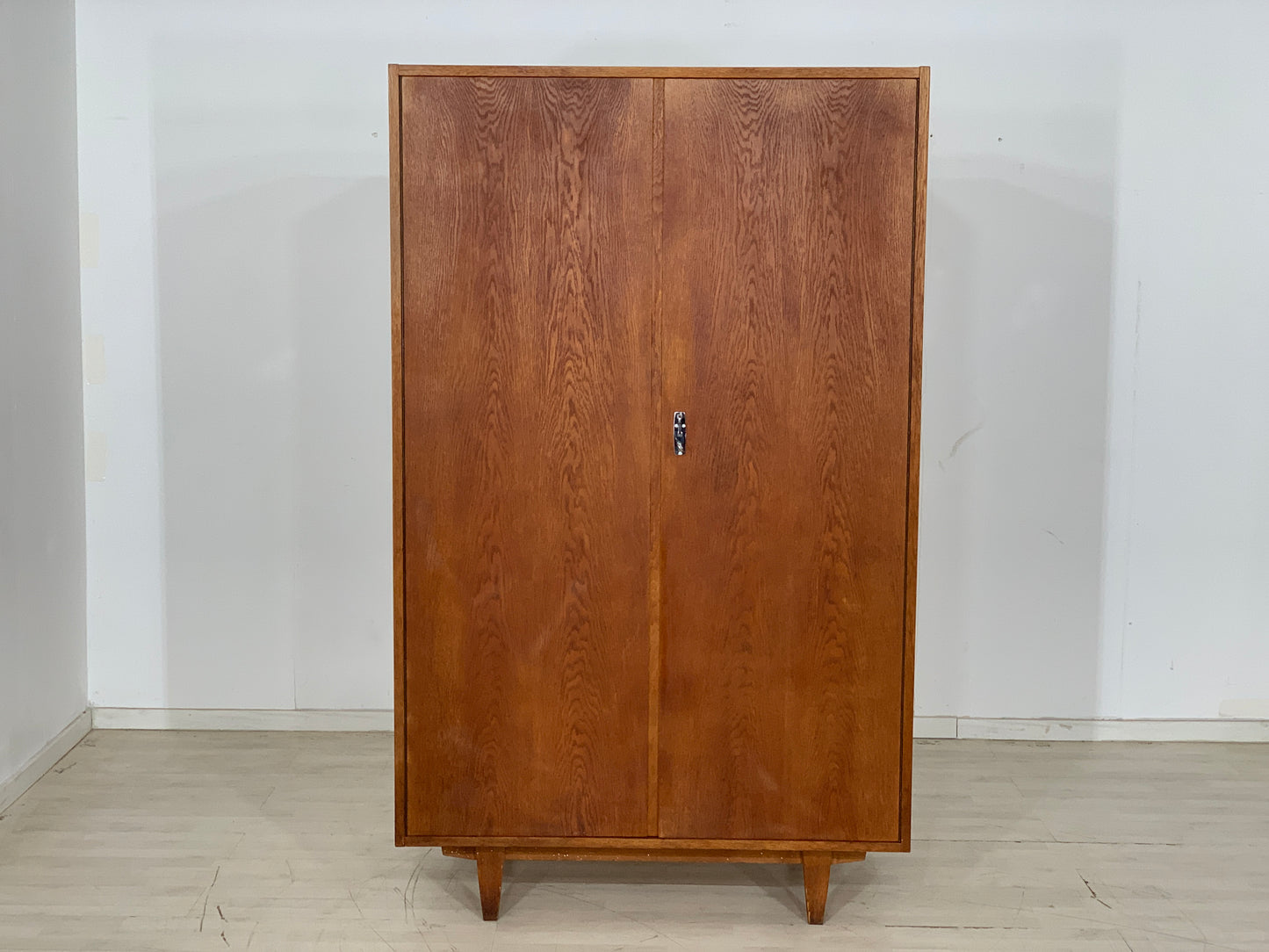 Mid Century Hellerau Kleiderschrank Schrank Wardrobe Vintage