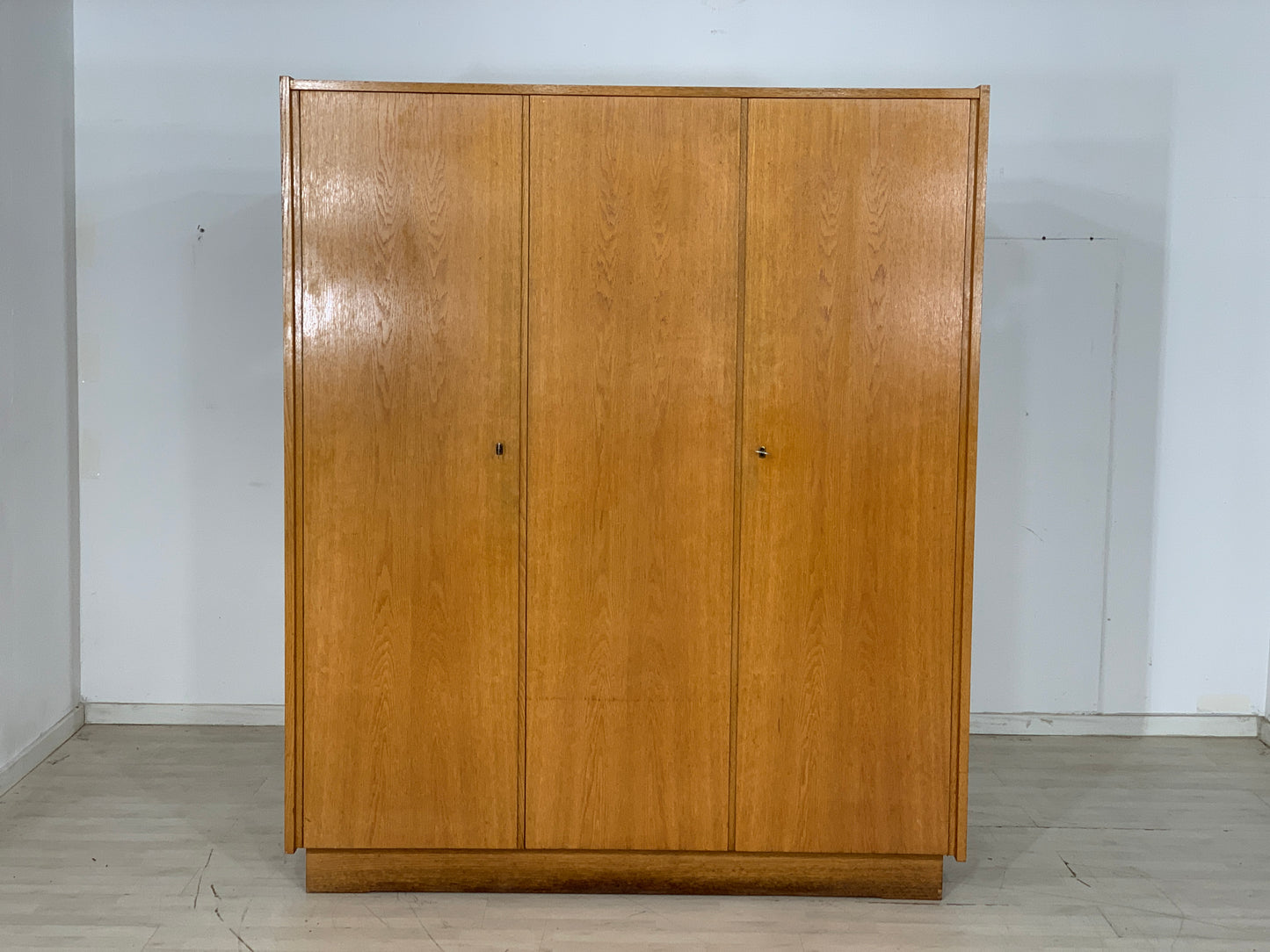 Mid Century Kleiderschrank Schrank Wardrobe Vintage