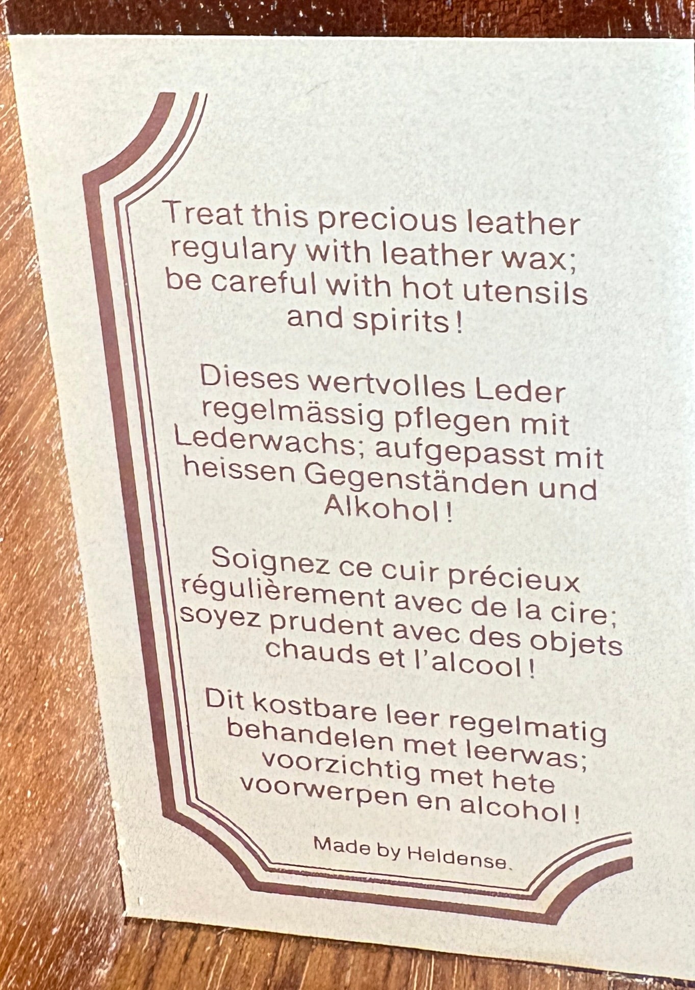 Edler antiker Sekretär im Sheraton-Stil mit Leder-Schreibfläche / 60er Jahre Schreibtisch / Mid Century Sekretär