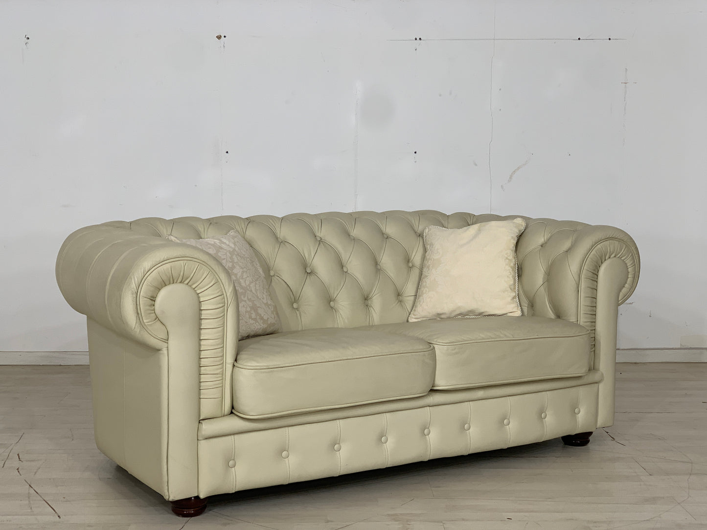 Chesterfield Sofa Couch Leder Beige Vintage