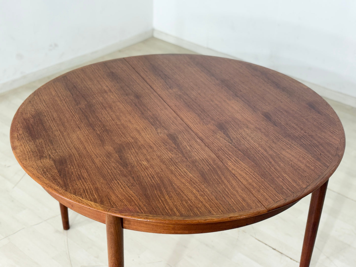 Table à manger en teck danoise Table en bois Table de salle à manger extensible DYRLUND