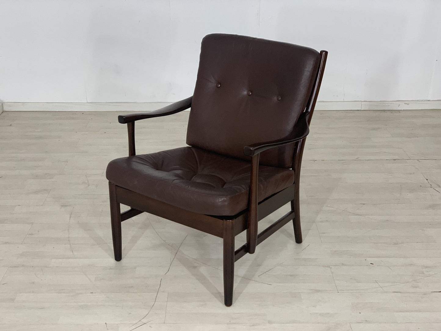 FAUTEUIL DANOIS DES ANNÉES 1960 FAUTEUIL FAUTEUIL EN CUIR FAUTEUIL VINTAGE