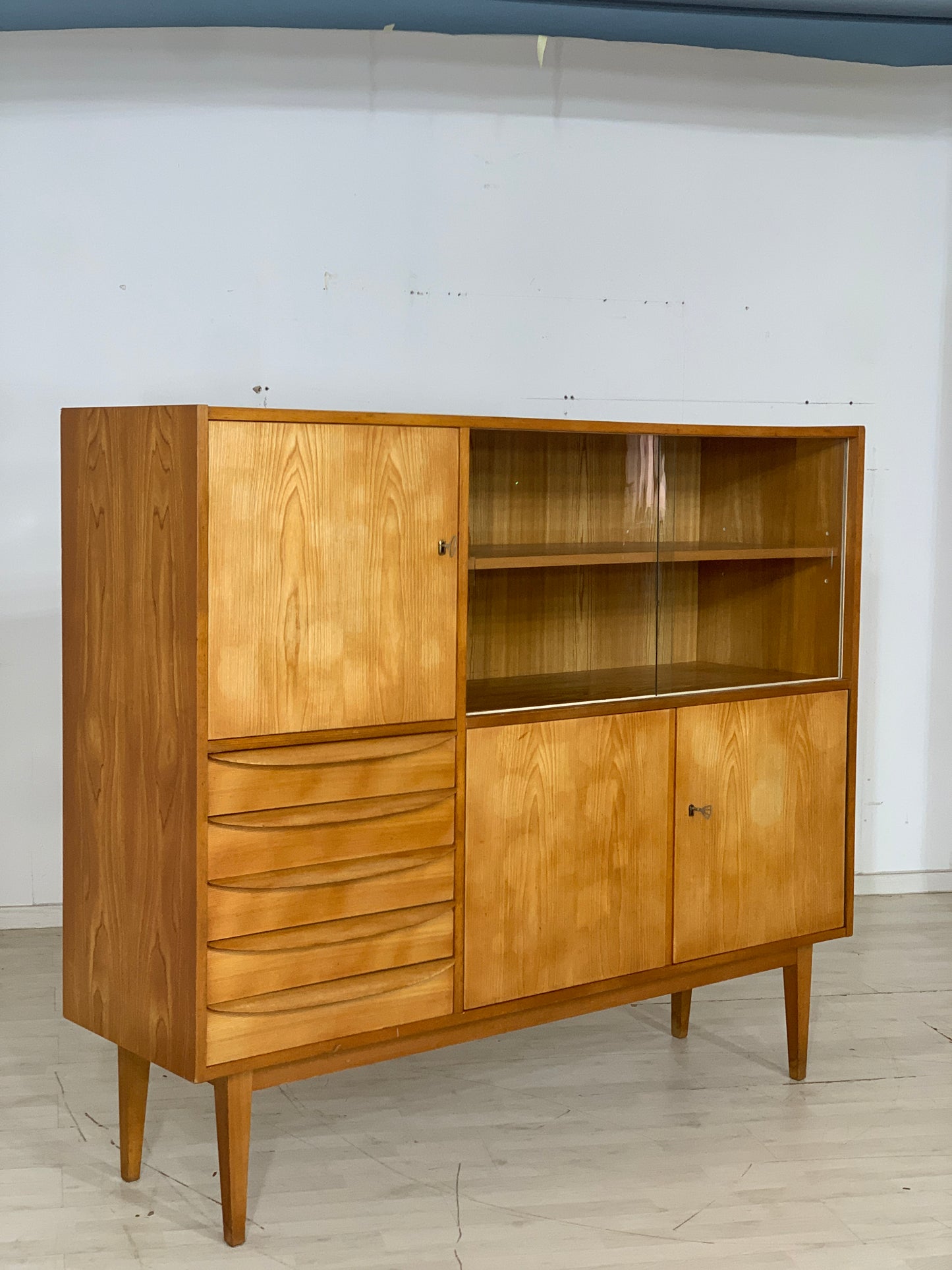 Mid Century Hellerau Highboard Schrank Wohnzimmerschrank Vintage