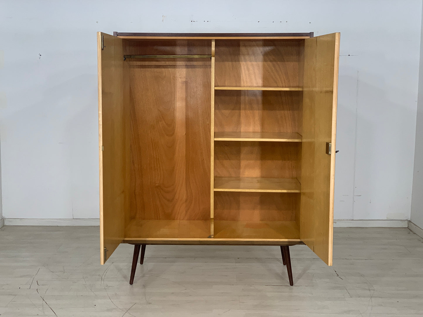 Mid Century Kleiderschrank Schrank Wäscheschrank Wardrobe Vintage