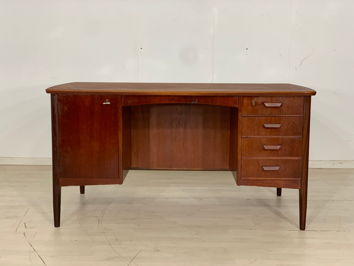 Danish Teak Schreibtisch Tisch Desk Vintage