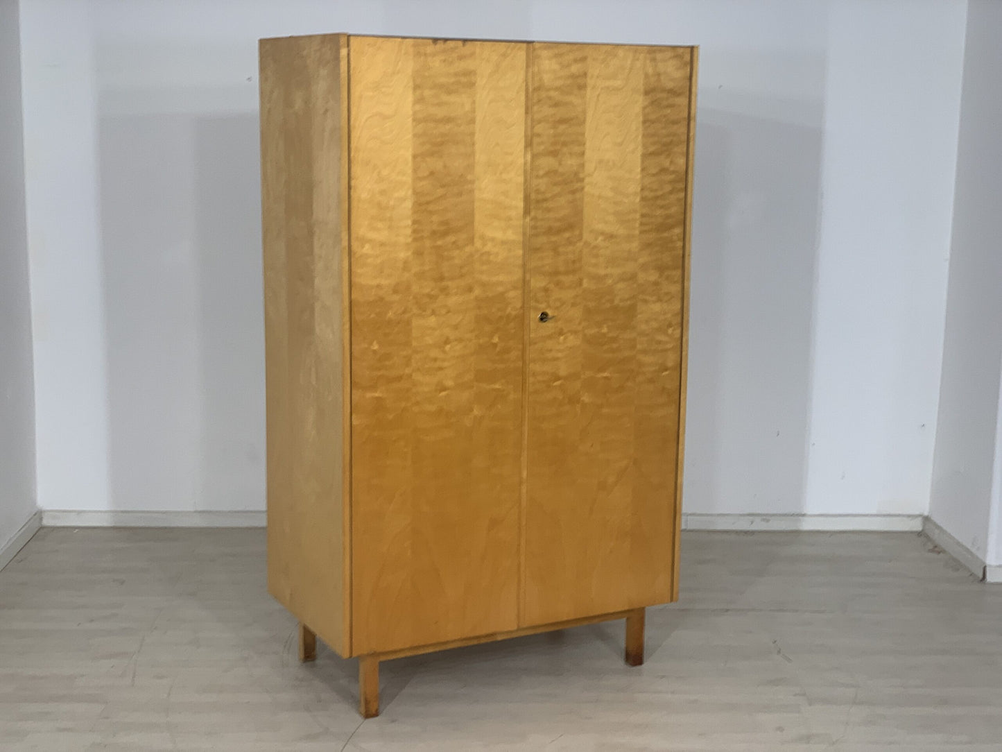 MID CENTURY HELLERAU WARDROBE LINEN CABINET CABINET VINTAGE WARDROBE