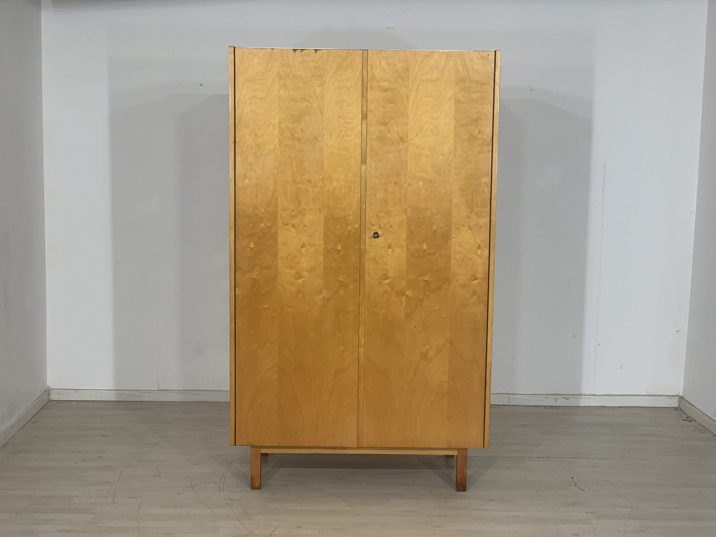 MID CENTURY HELLERAU KLEIDERSCHRANK WÄSCHESCHRANK SCHRANK VINTAGE WARDROBE