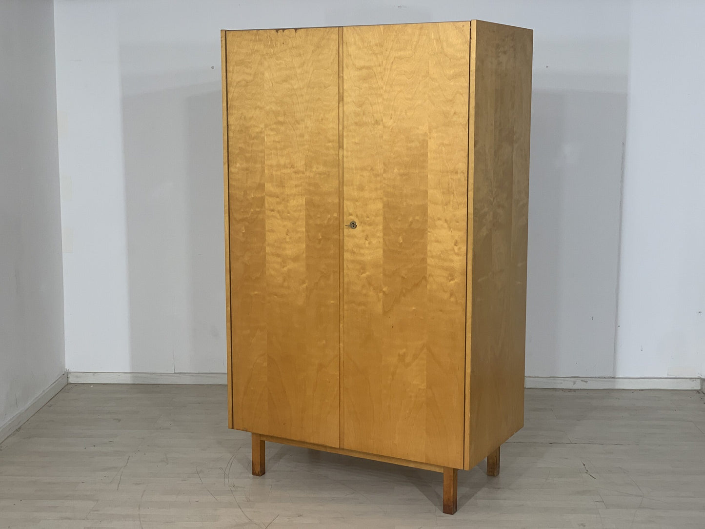 MID CENTURY HELLERAU KLEIDERSCHRANK WÄSCHESCHRANK SCHRANK VINTAGE WARDROBE