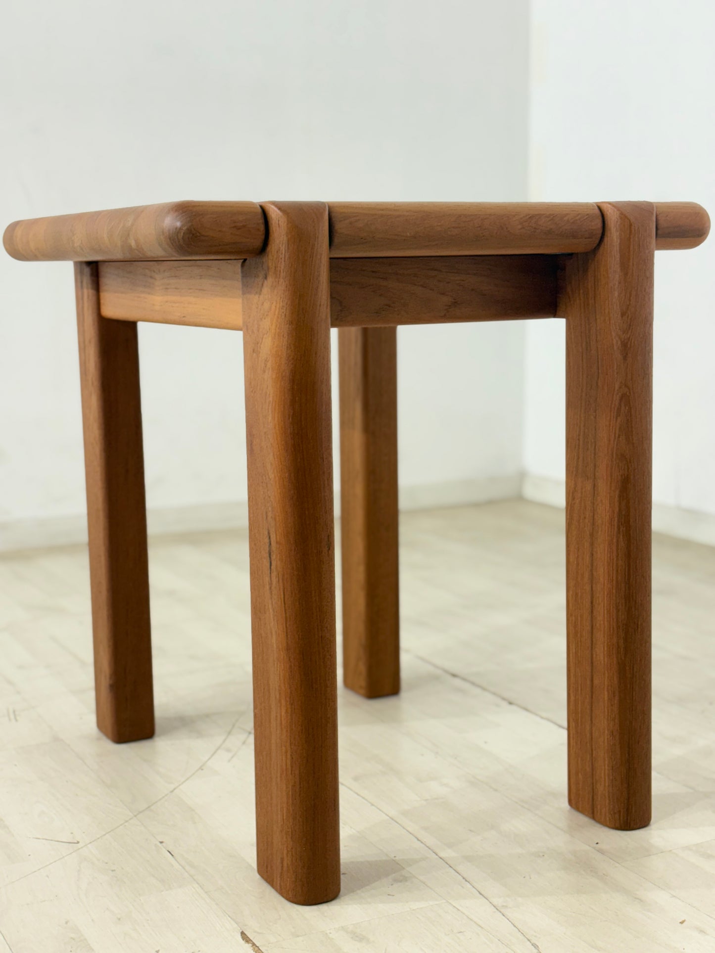 Dyrlund Couchtisch – Dänisches Design Wohnzimmertisch – Teak massiv – Mid-Century Vintage