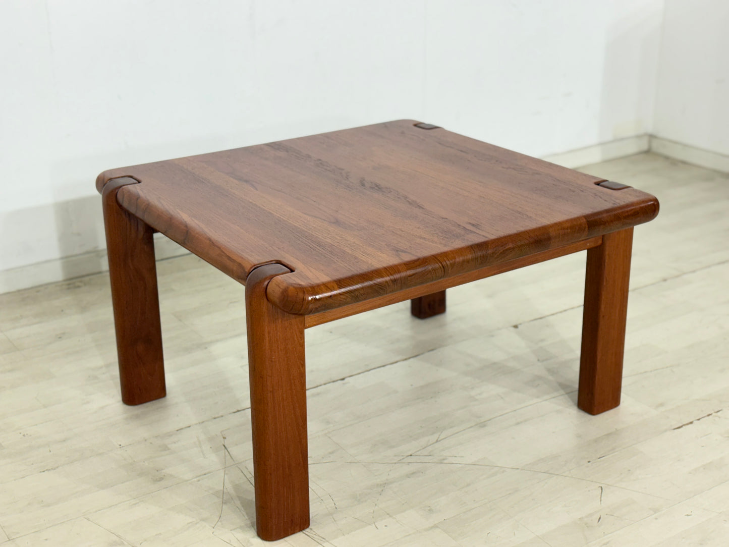 Dyrlund Couchtisch – Dänisches Design Wohnzimmertisch – Teak massiv – Mid-Century Vintage