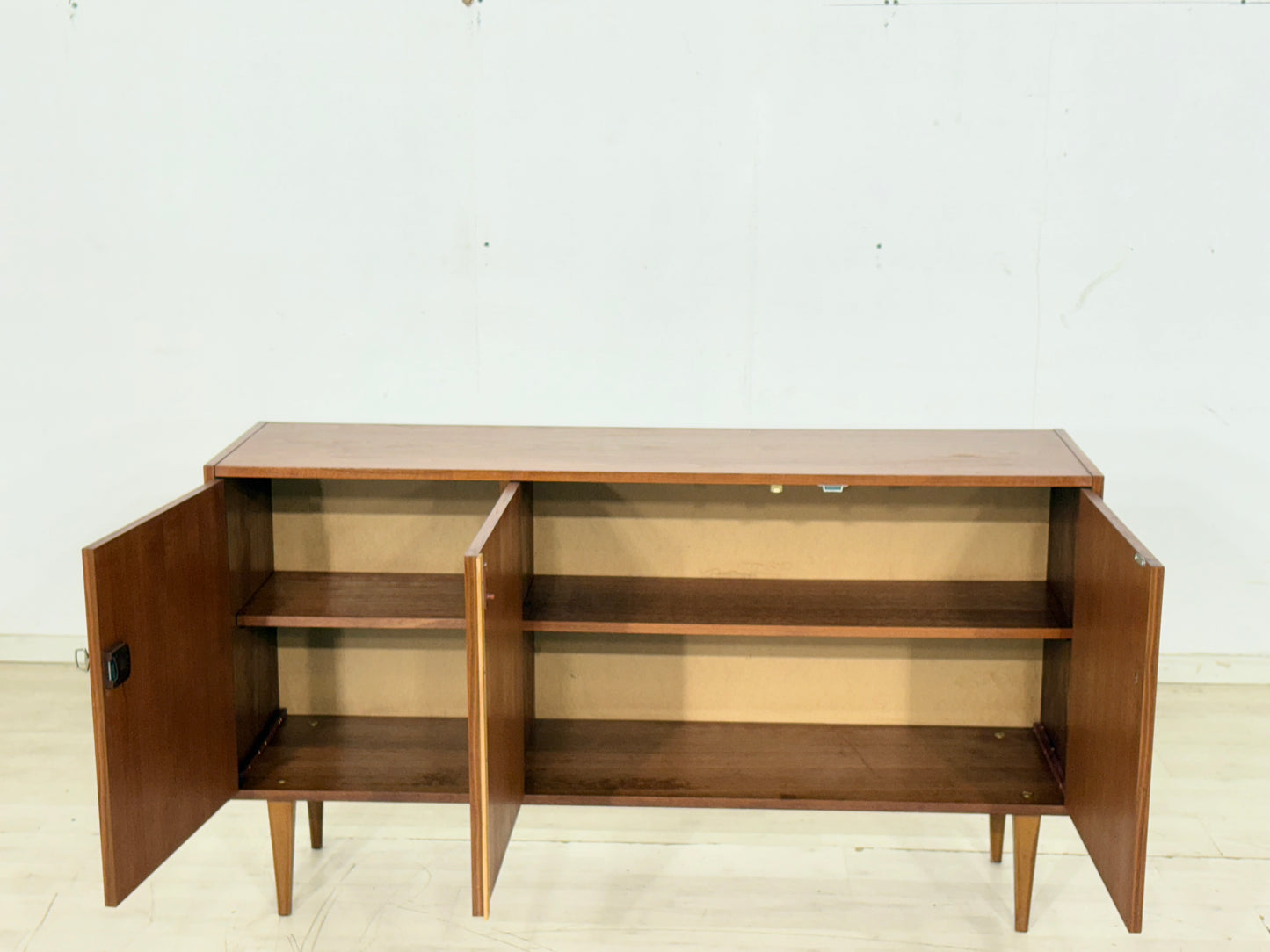 Mid-Century Teak Sideboard / Vintage Kommode / 60er Jahre Schrank