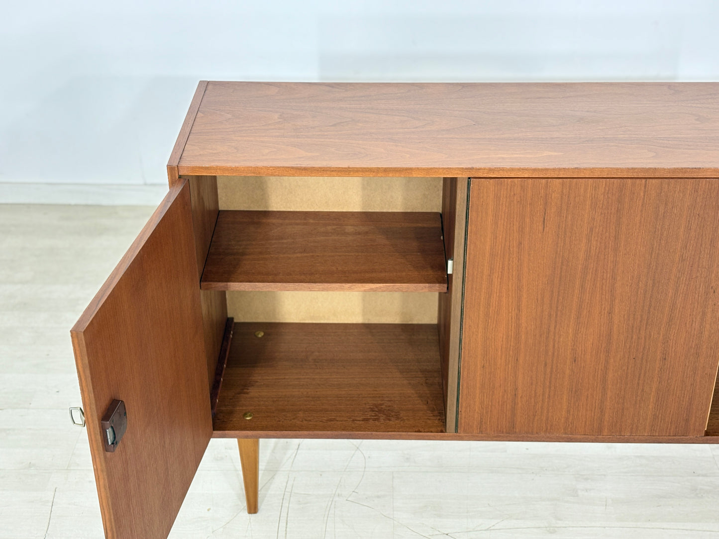 Mid-Century Teak Sideboard / Vintage Kommode / 60er Jahre Schrank