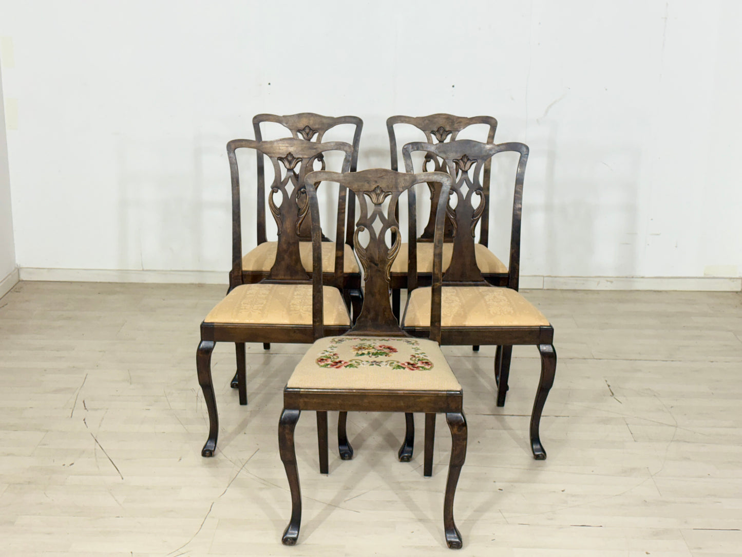5er Set Antike Chippendale Stühle / Esszimmerstühle aus edlem Mahagoni/Nussbaum um 1900
