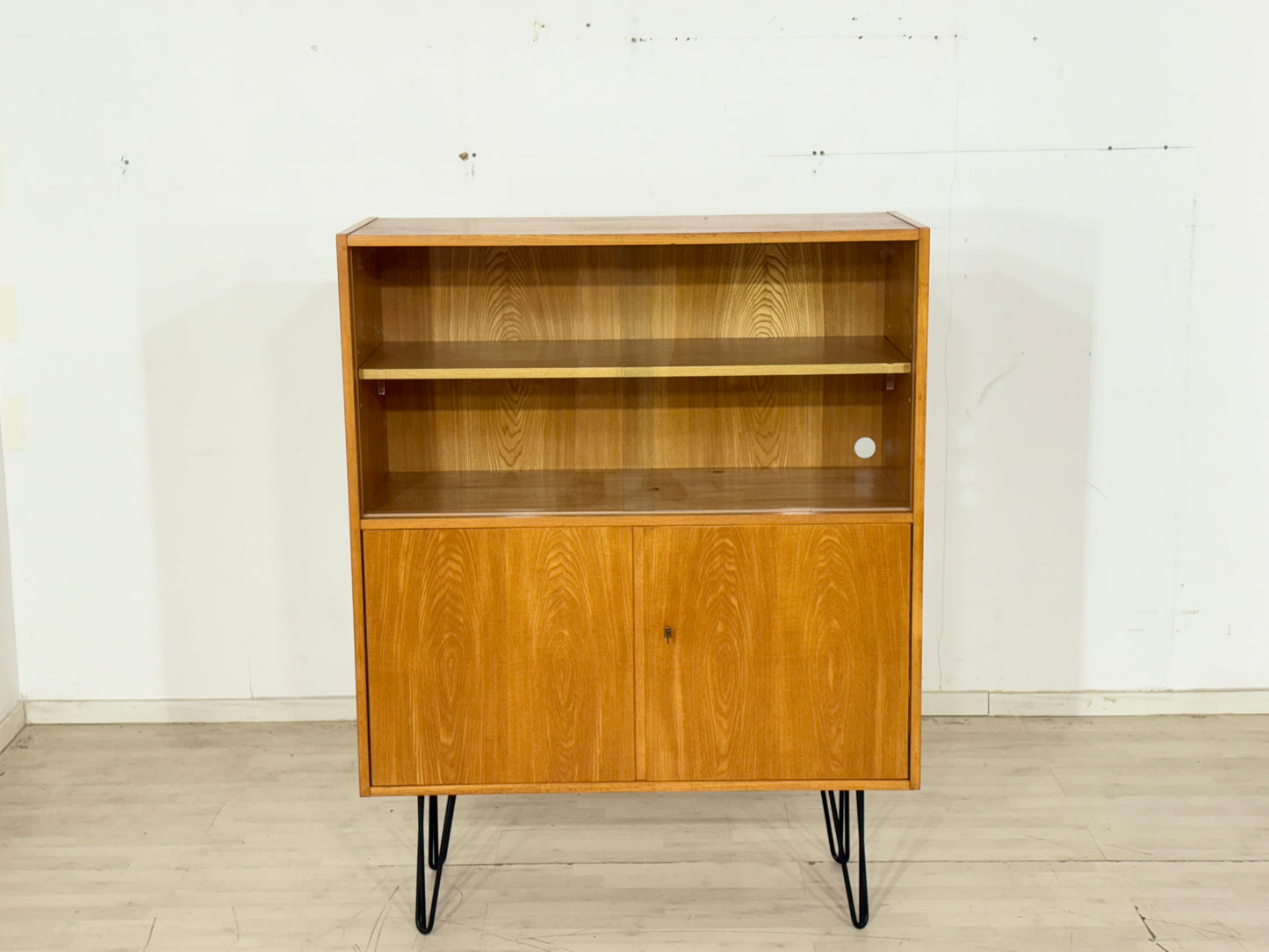 Vintage Klassiker Fächerschrank / Regal / Highboard / – Sen/Esche – VEB Hellerau