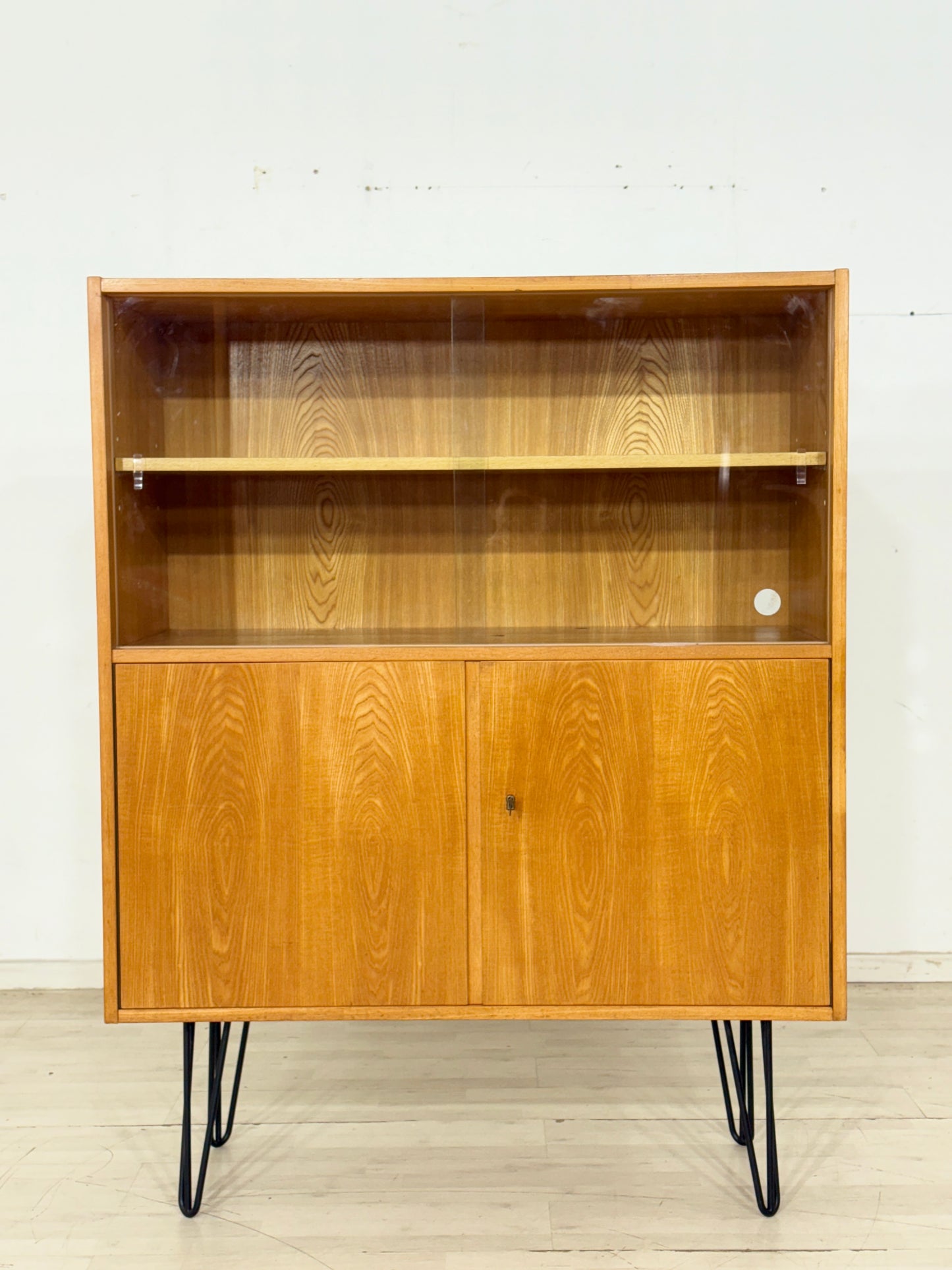Vintage Klassiker Fächerschrank / Regal / Highboard / – Sen/Esche – VEB Hellerau