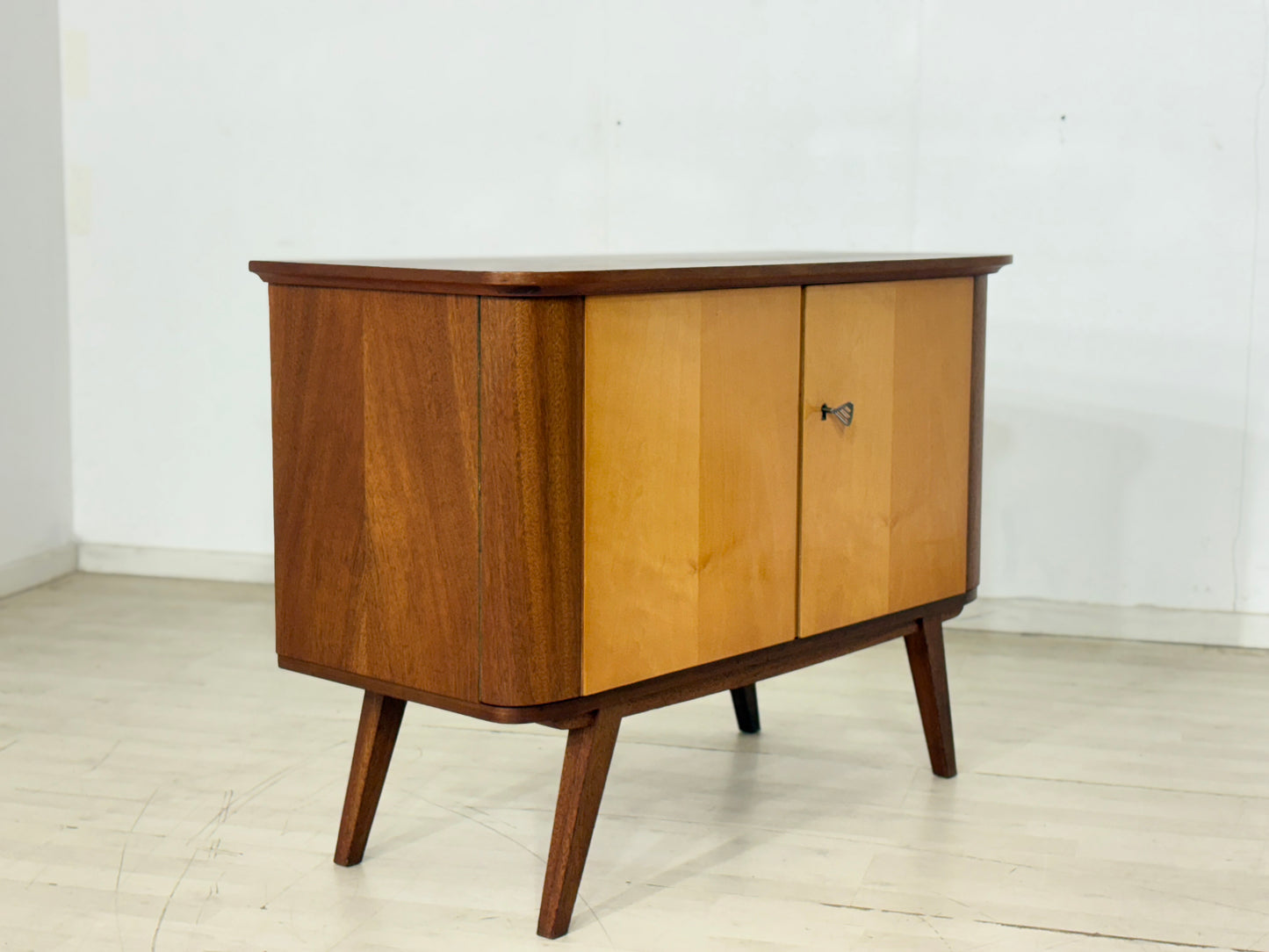 Mid-Century Kommode / Sideboard / Vintage Barschrank – 60er Jahre