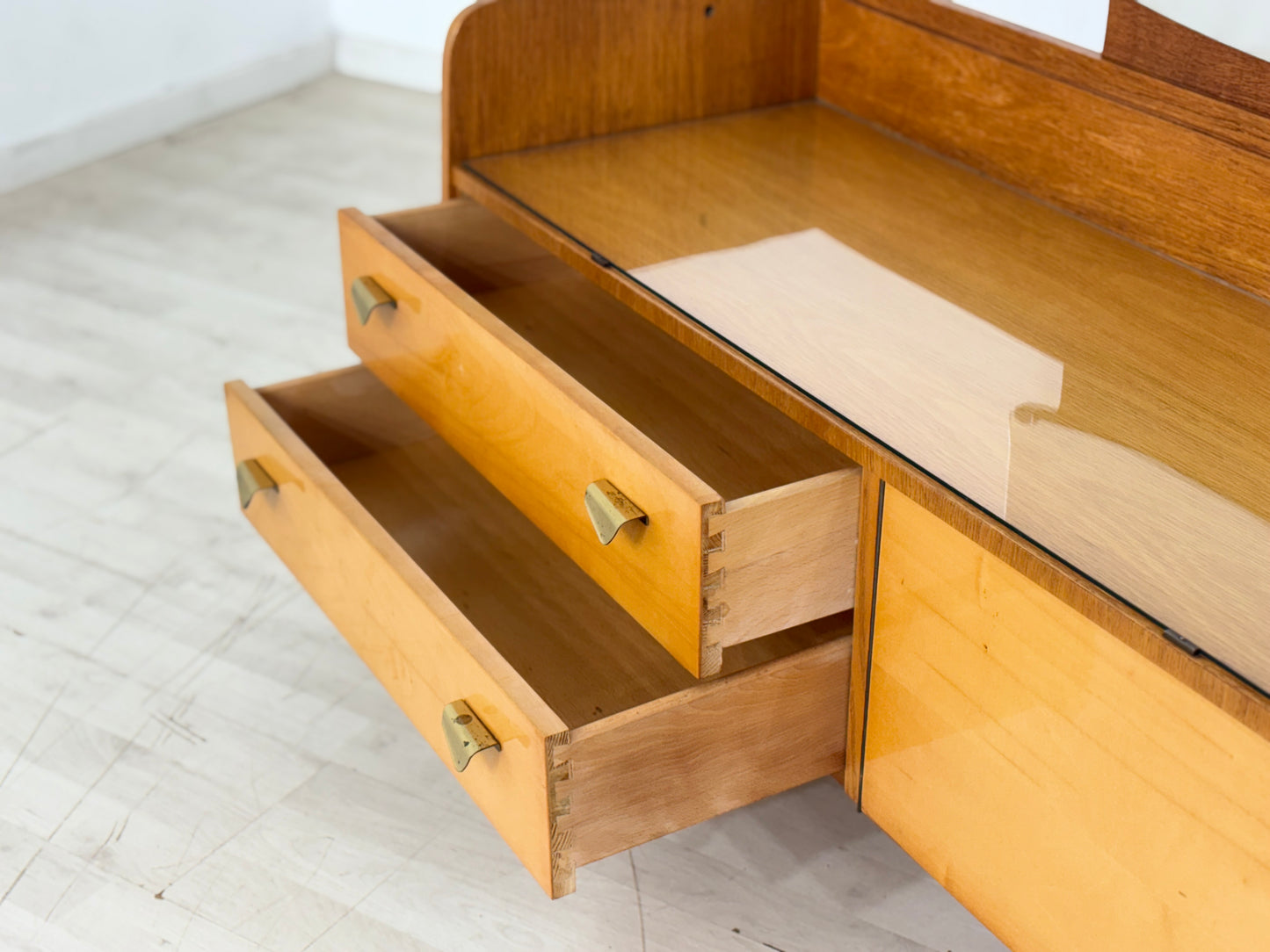 Vintage Kommode / Sideboard / Frisierkommode / Flurschrank / Schlafzimmerschrank