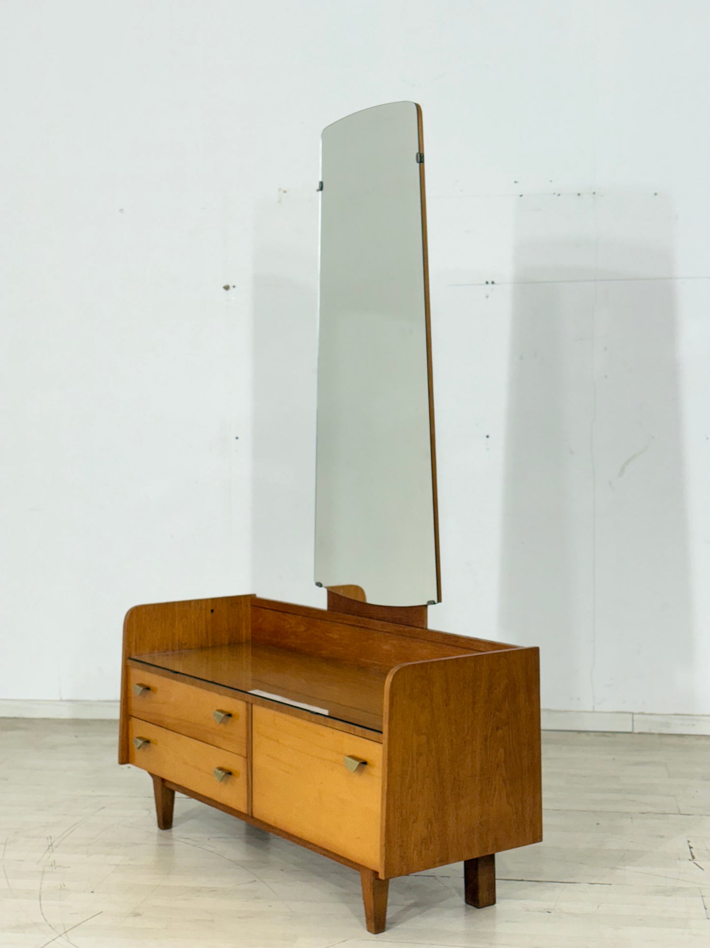Vintage Kommode / Sideboard / Frisierkommode / Flurschrank / Schlafzimmerschrank