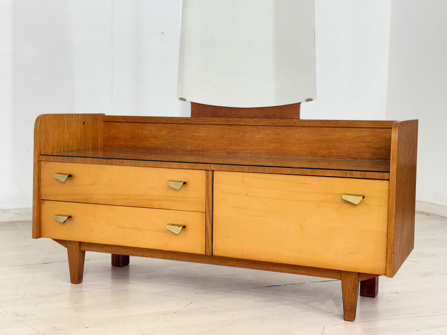 Vintage Kommode / Sideboard / Frisierkommode / Flurschrank / Schlafzimmerschrank