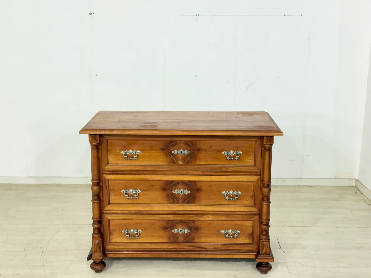 Antike Kommode / Waschkommode um 1880 – Gründerzeit