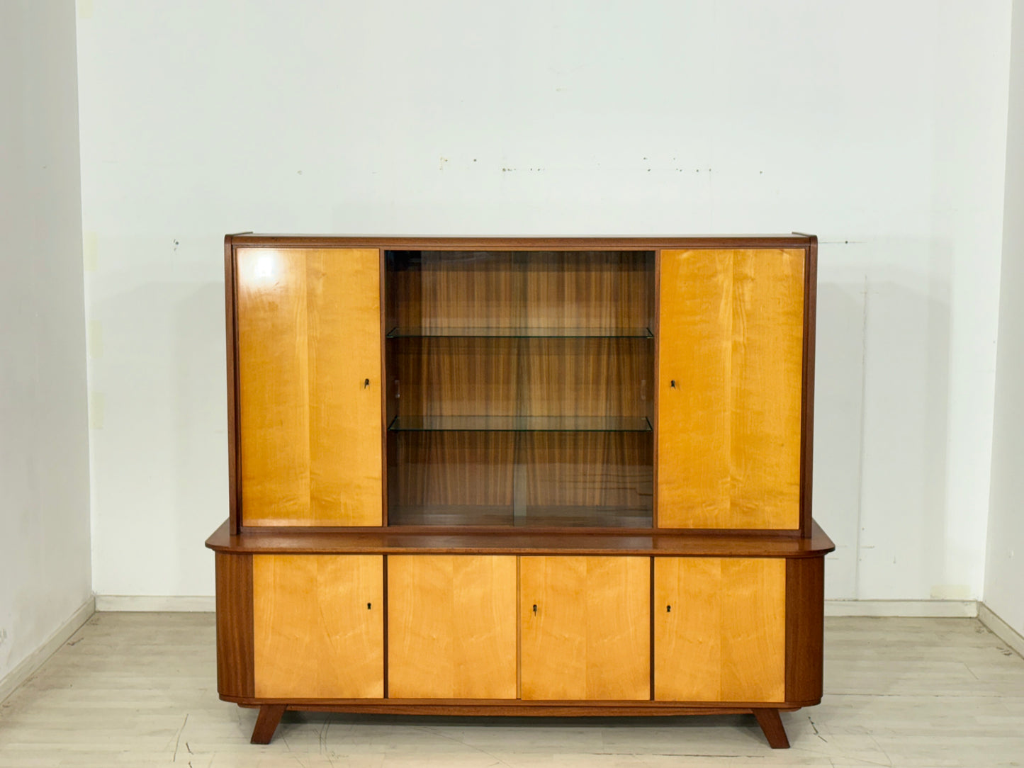 Schönes Vintage Highboard / Barschrank / Sideboard / Geschirrschrank