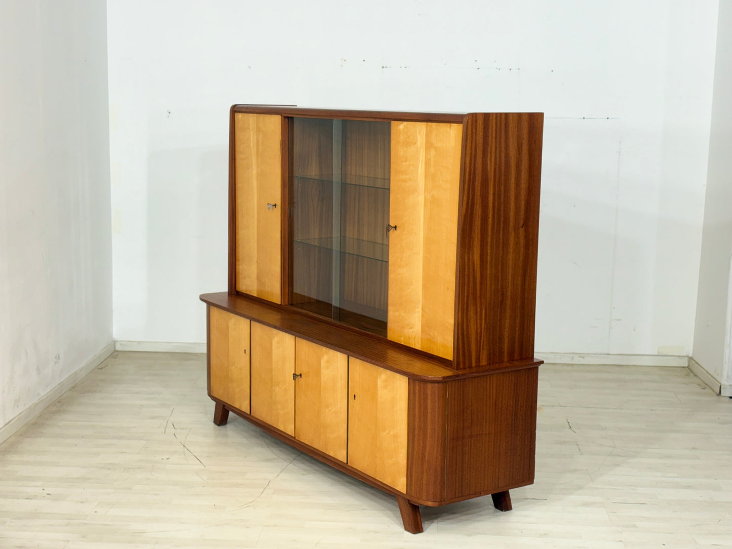 Schönes Vintage Highboard / Barschrank / Sideboard / Geschirrschrank