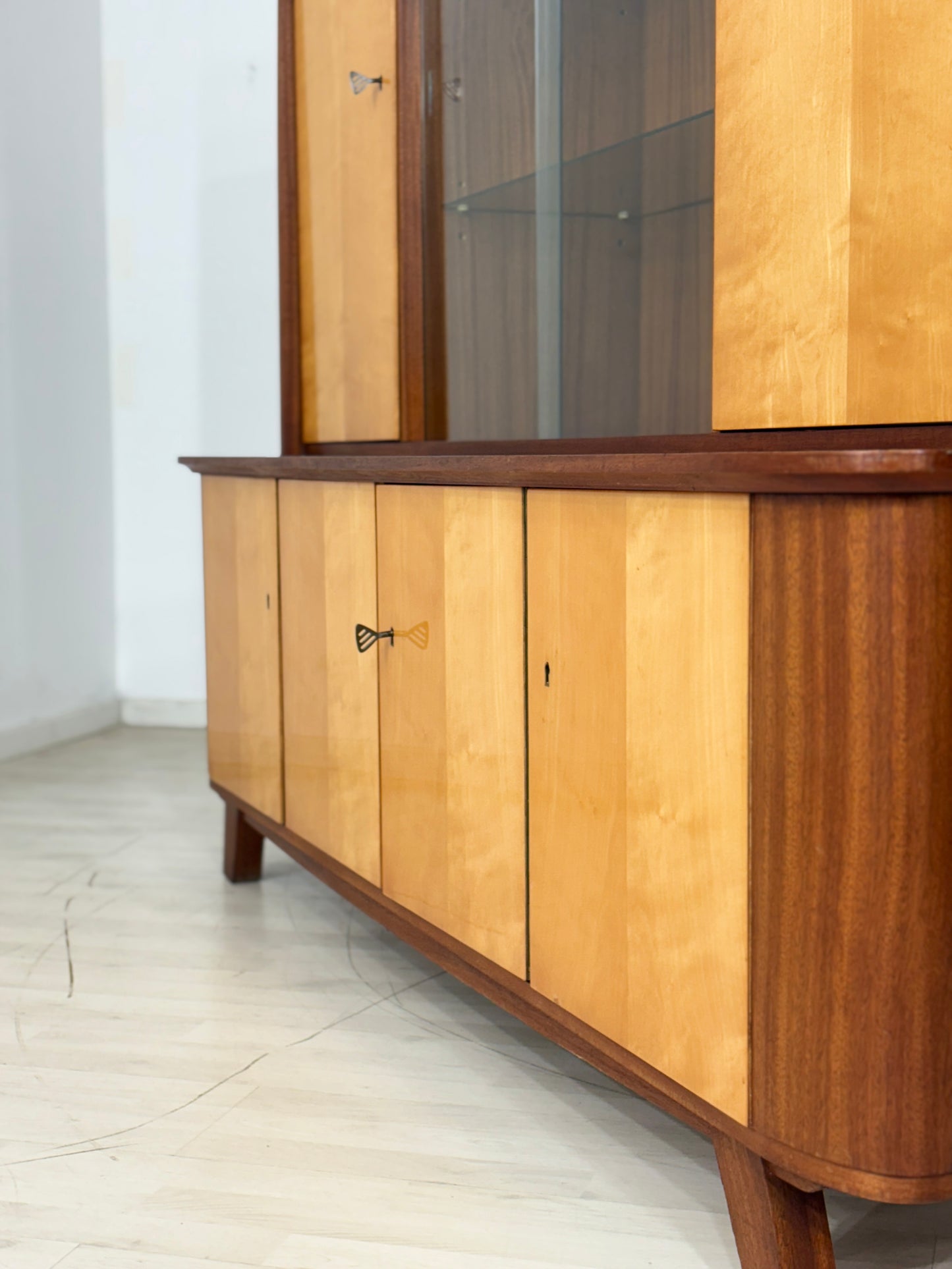 Schönes Vintage Highboard / Barschrank / Sideboard / Geschirrschrank