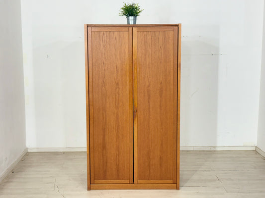 Dänisches Design-Highlight Zeitloser Teak-Kleiderschrank