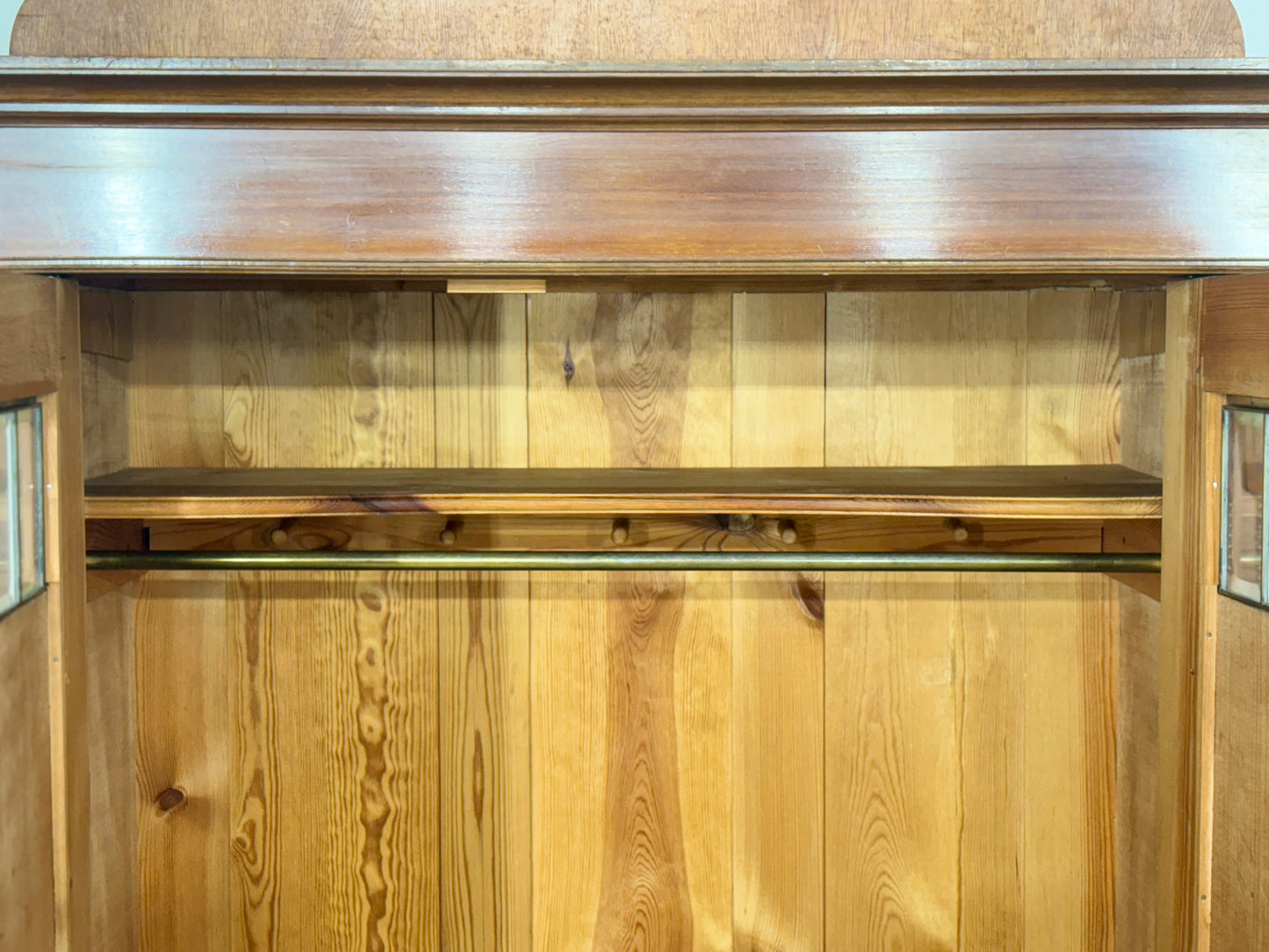 Schöner Gründerzeit Holz Schrank Kleiderschrank Wäscheschrank um 1900