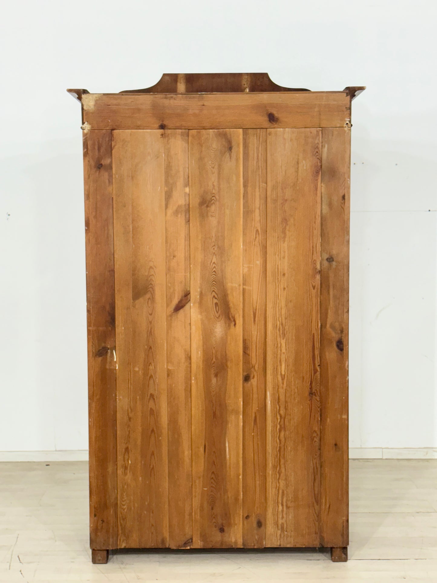 Schöner Gründerzeit Holz Schrank Kleiderschrank Wäscheschrank um 1900