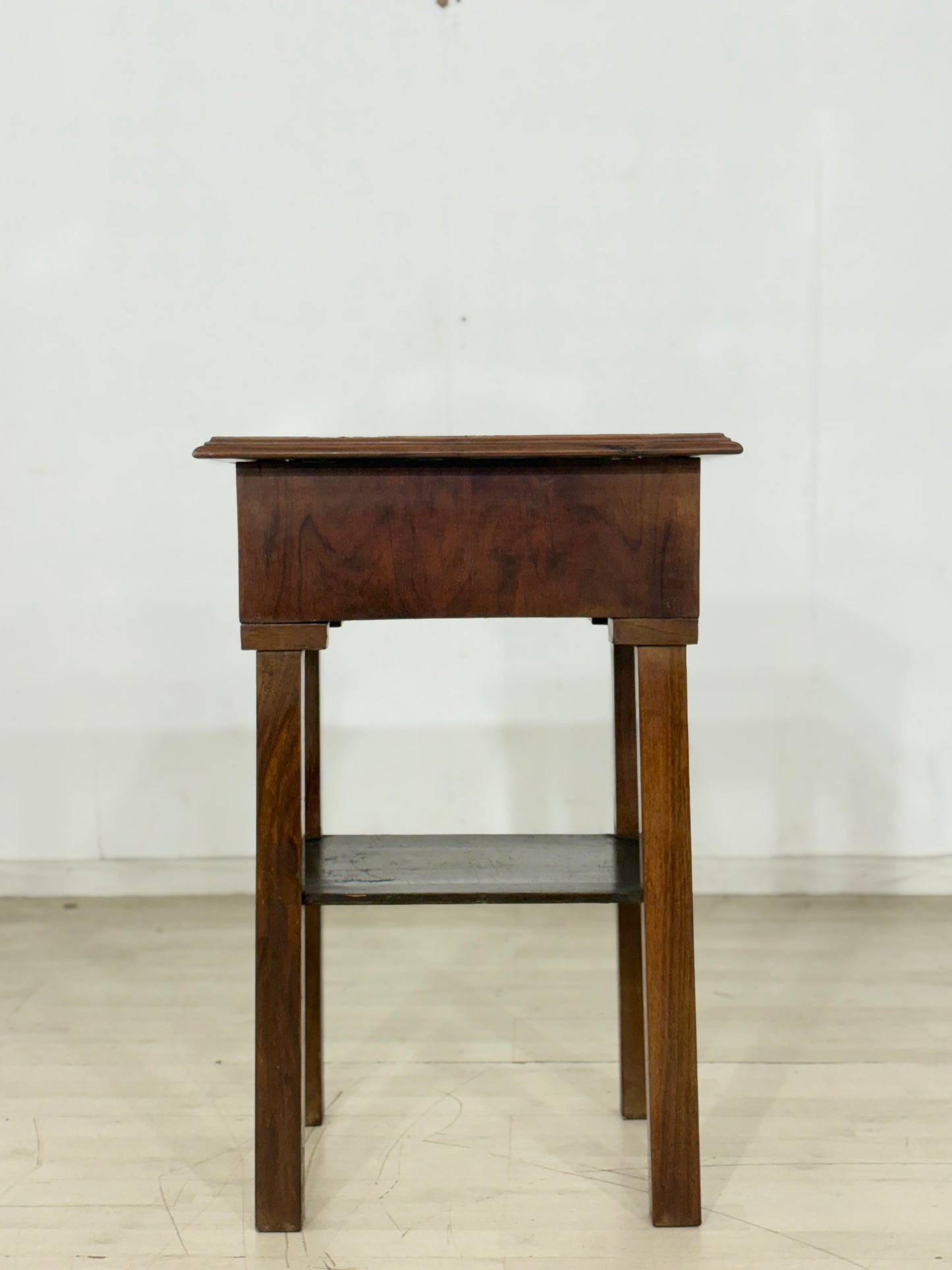 Antikes Biedermeier/Gründerzeit-Nähtischchen – Unikat mit Stern-Intarsien