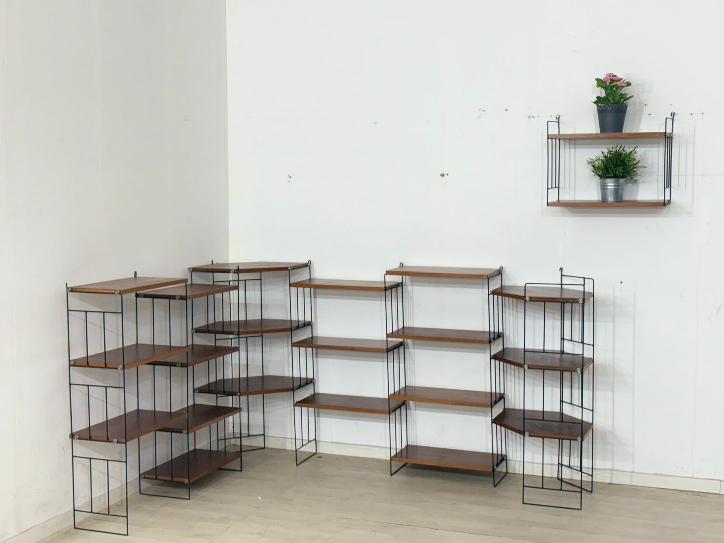 Modulares Mid-Century Wandregal - 60er Jahre / Stringregal