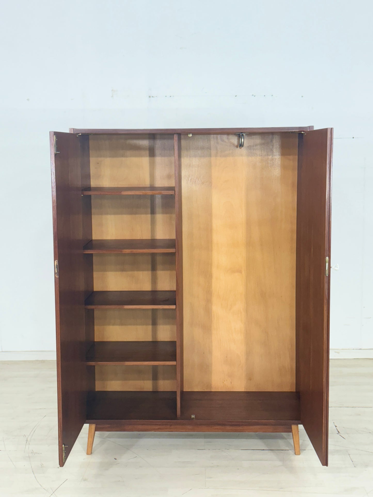 Mid Century Wäscheschrank Kleiderschrank Wardrobe Vintage