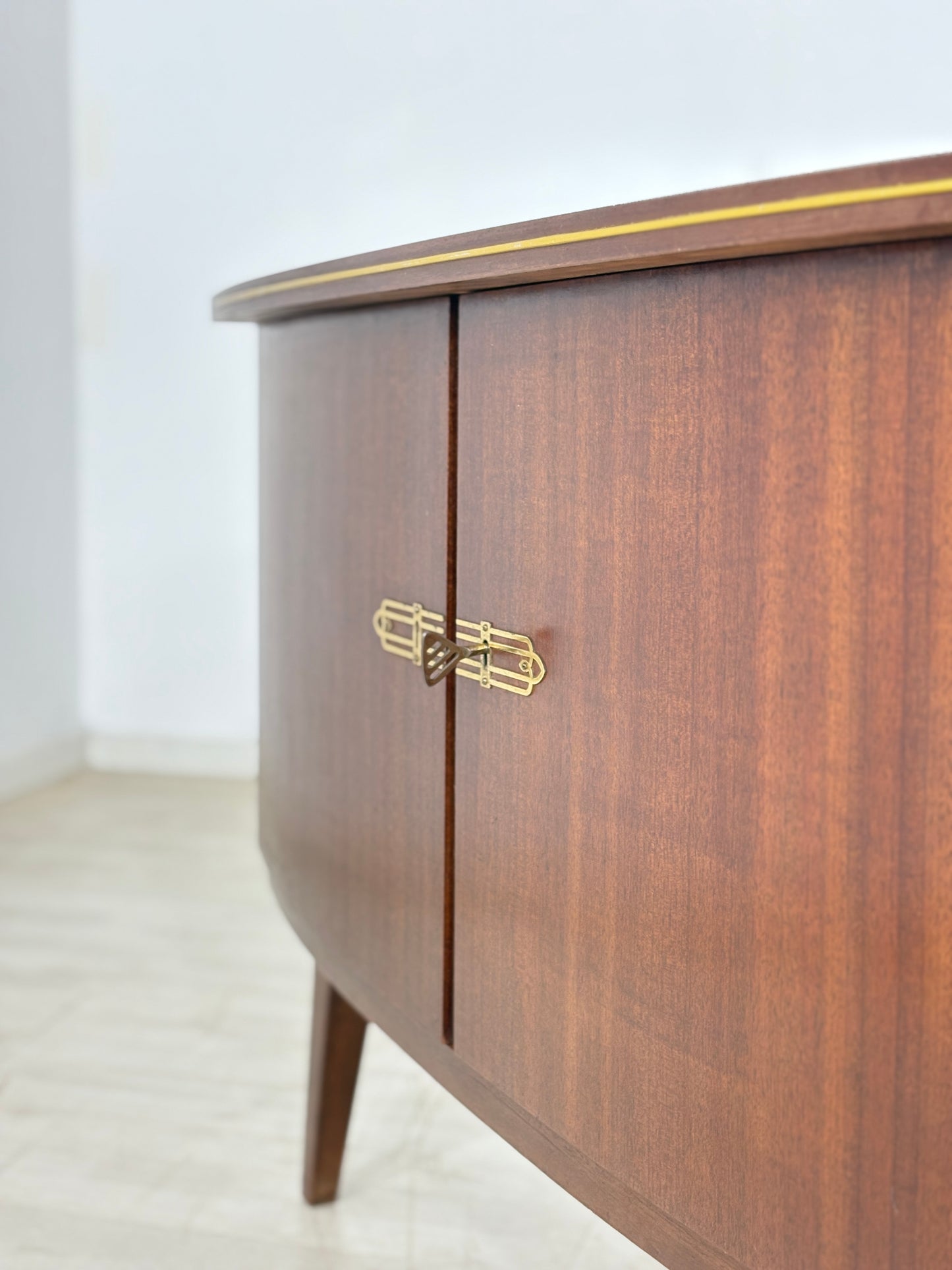 Mid-Century Vintage Kommode / Wohnzimmerschrank / 60er Jahre Anrichte