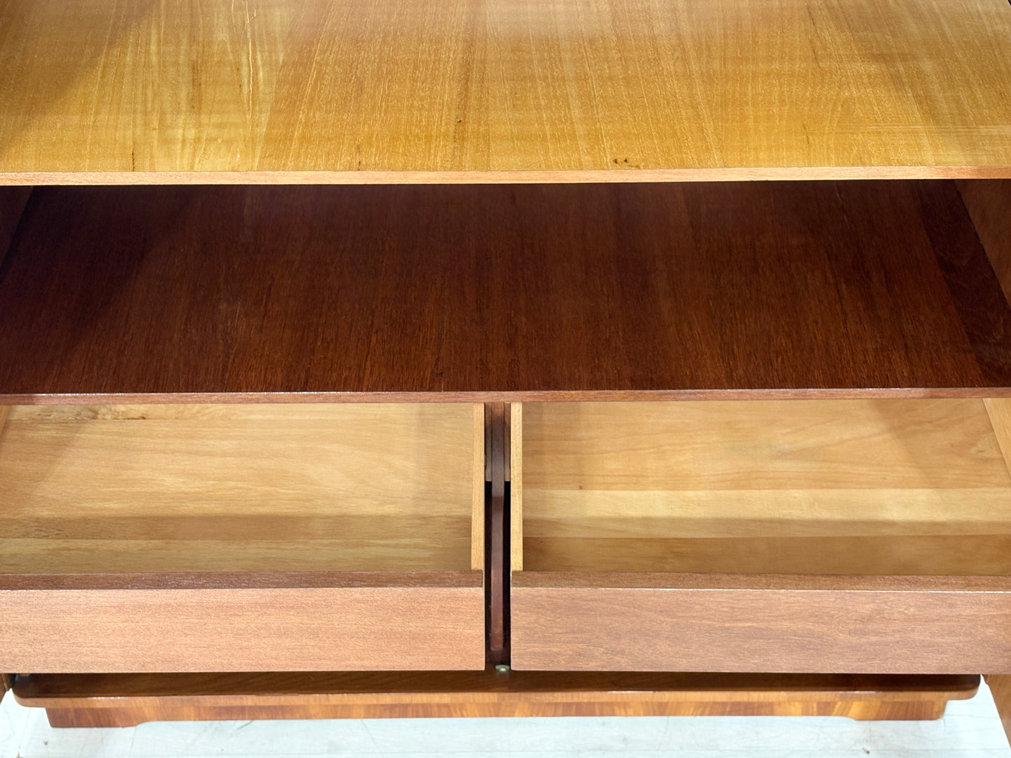 Vintage Wäscheschrank / Mid-Century Kleiderschrank / 60er Jahre Schrank
