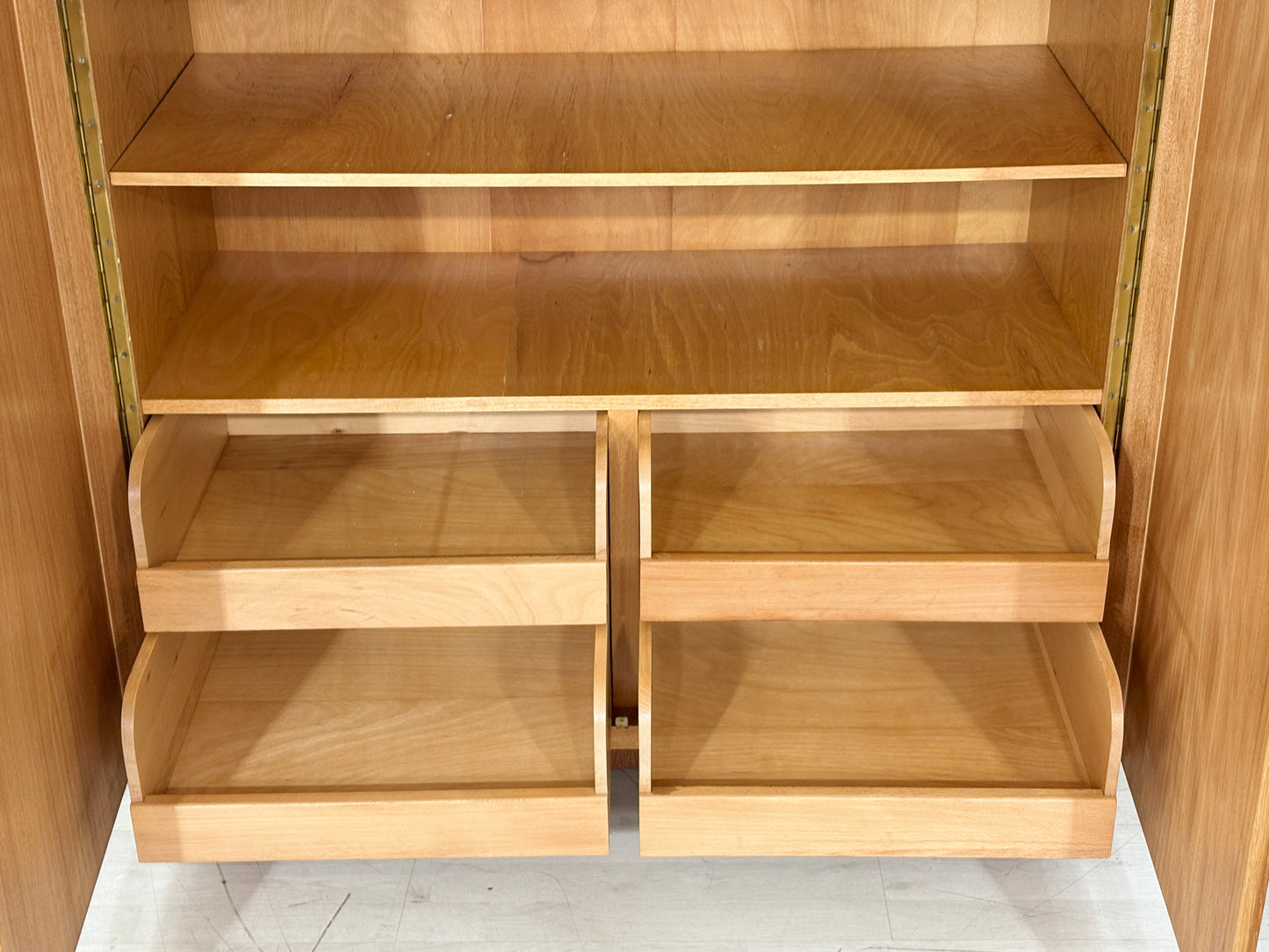 Vintage Wäscheschrank / Mid-Century Kleiderschrank / 60er Jahre Schrank