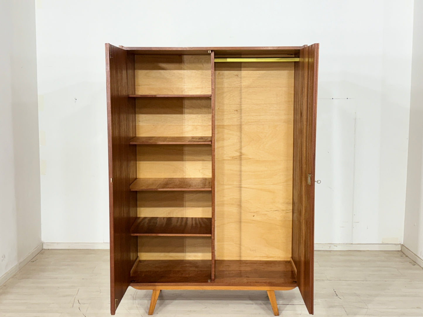 60er Jahre Kleiderschrank / Vintage Schrank / Mid-Century Garderobenschrank