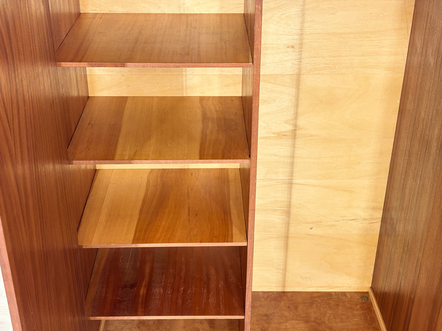 60er Jahre Kleiderschrank / Vintage Schrank / Mid-Century Garderobenschrank