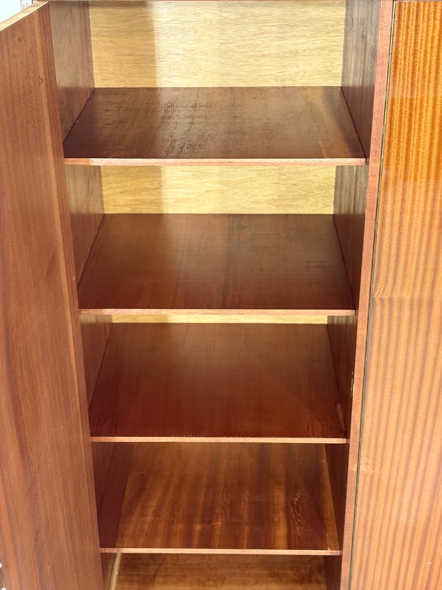 60er Jahre Wäscheschrank / Kleiderschrank / Vintage Schrank / Mid-Century Garderobenschrank
