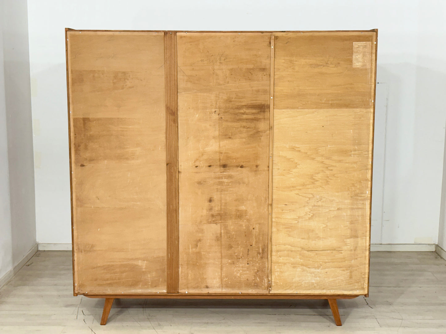 60er Jahre Wäscheschrank / Kleiderschrank / Vintage Schrank / Mid-Century Garderobenschrank