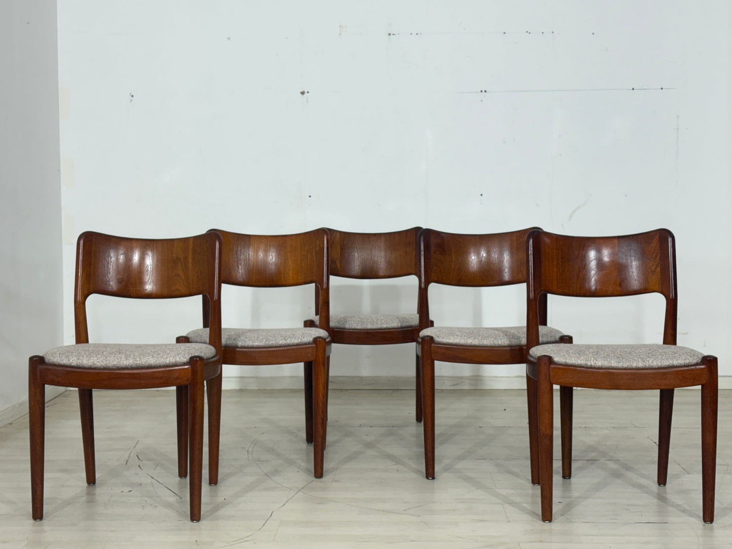 5x Hennig Kjaernulf Teak Stühle Esszimmerstühle Vintage