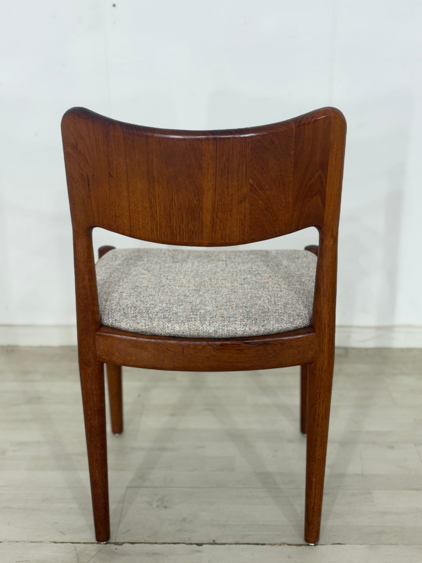 5x Hennig Kjaernulf Teak Stühle Esszimmerstühle Vintage