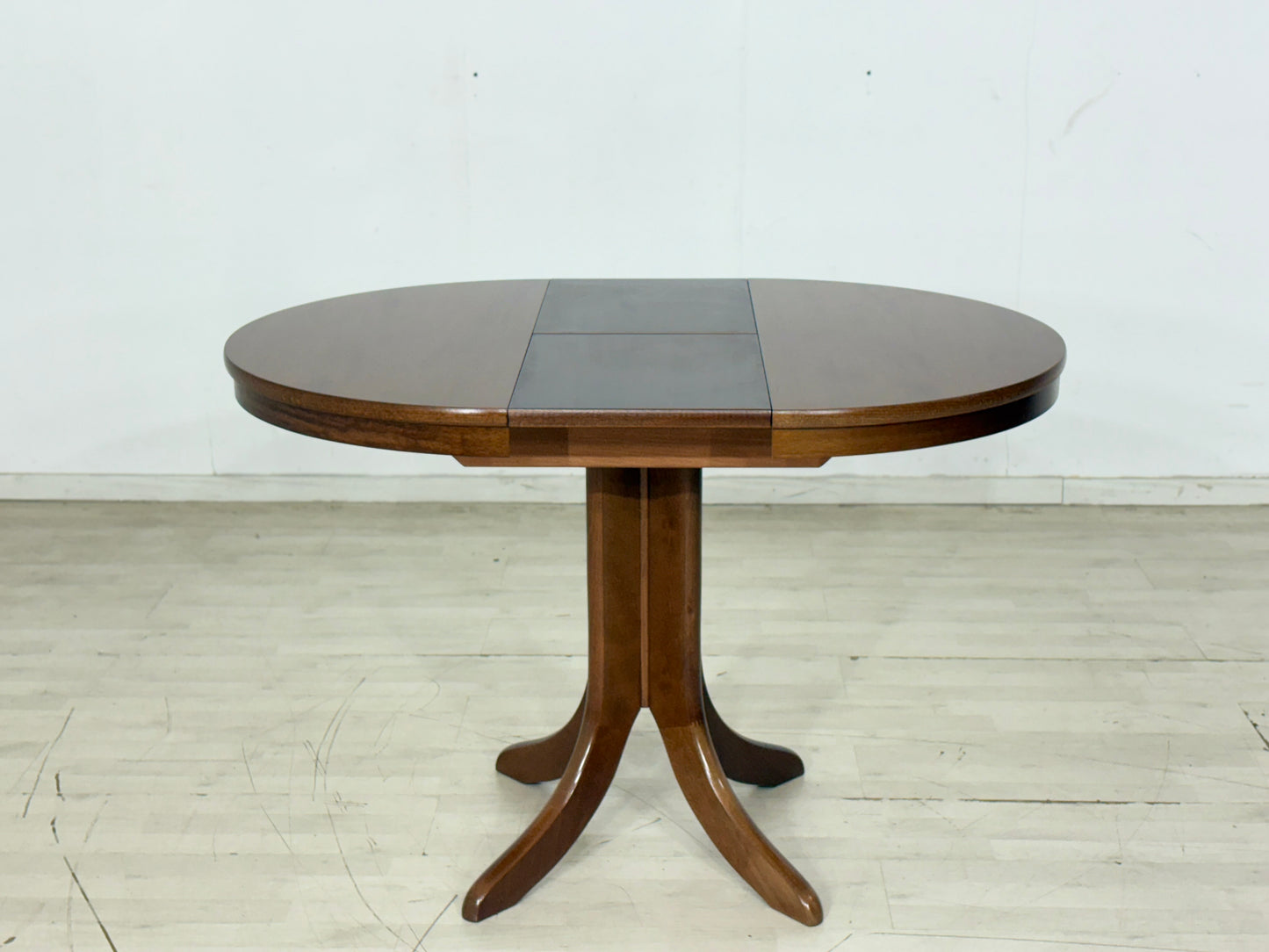 Eleganter Mid-Century Esstisch – Rund & Ausziehbarer Küchentisch