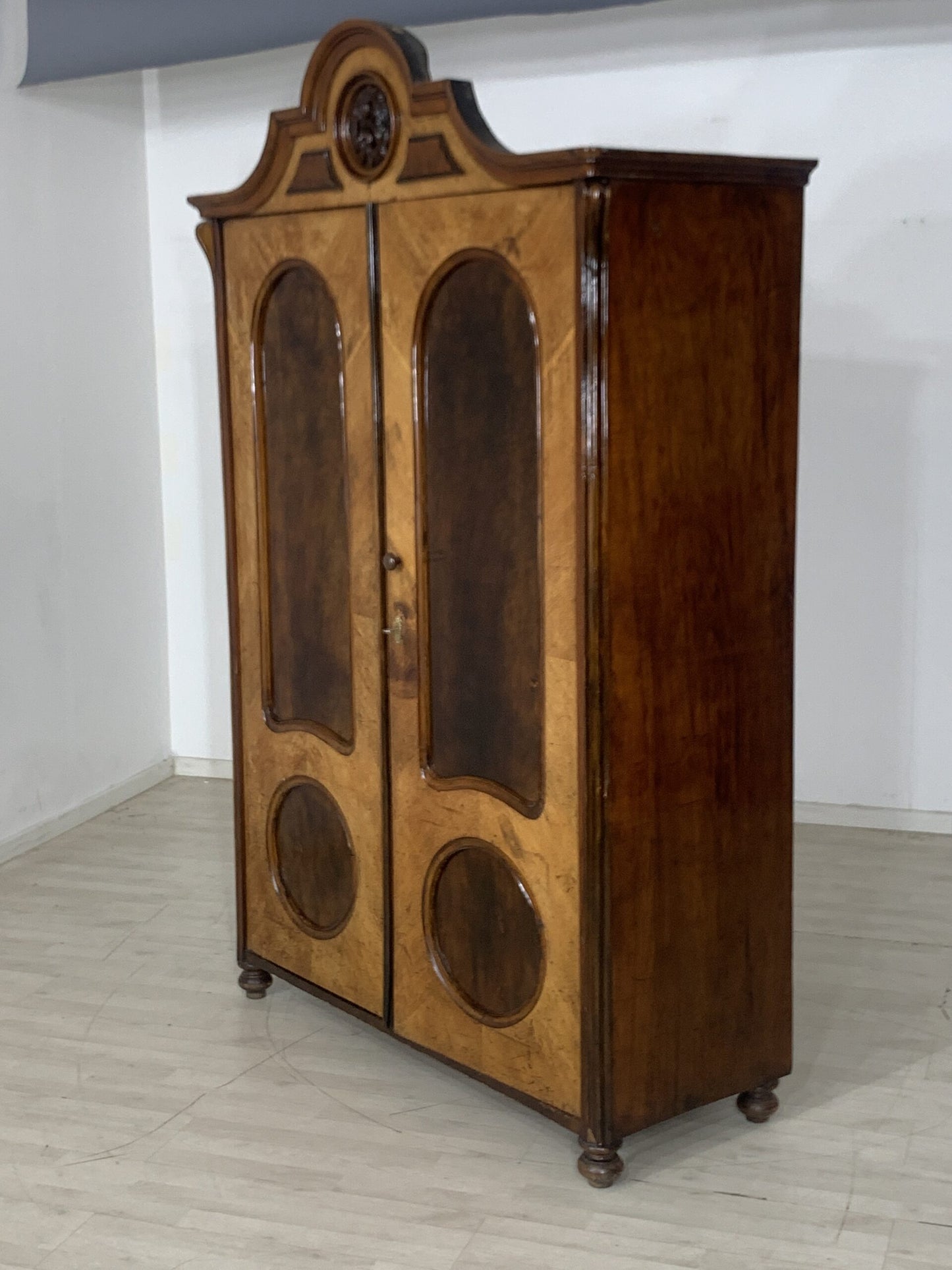 LOUIS PHILIPPE KLEIDERSCHRANK WÄSCHESCHRANK SCHRANK ANTIK UM 1880