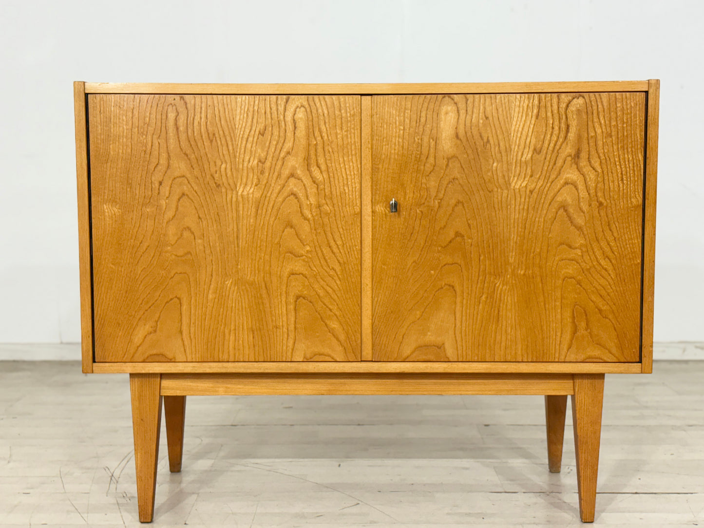 Hellerau Kommode Serie 602 – Mid-Century Designklassiker – Esche