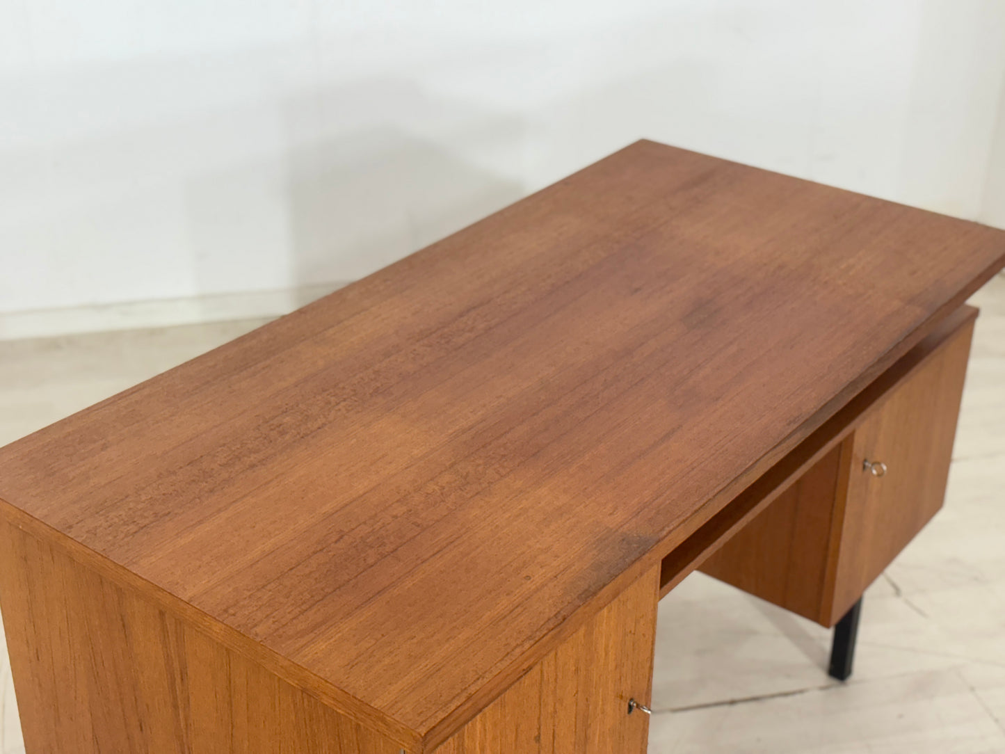 60ER JAHRE TEAK SCHREIBTISCH BÜROTISCH HOLZ TISCH VINTAGE DESK
