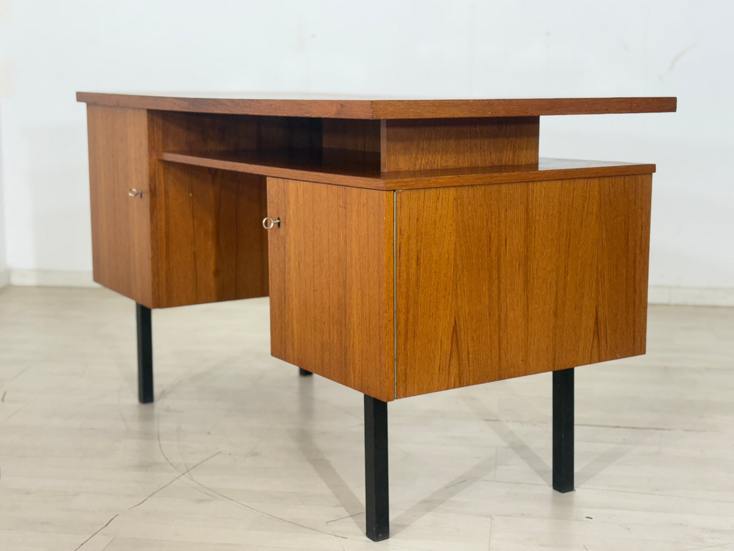 60ER JAHRE TEAK SCHREIBTISCH BÜROTISCH HOLZ TISCH VINTAGE DESK