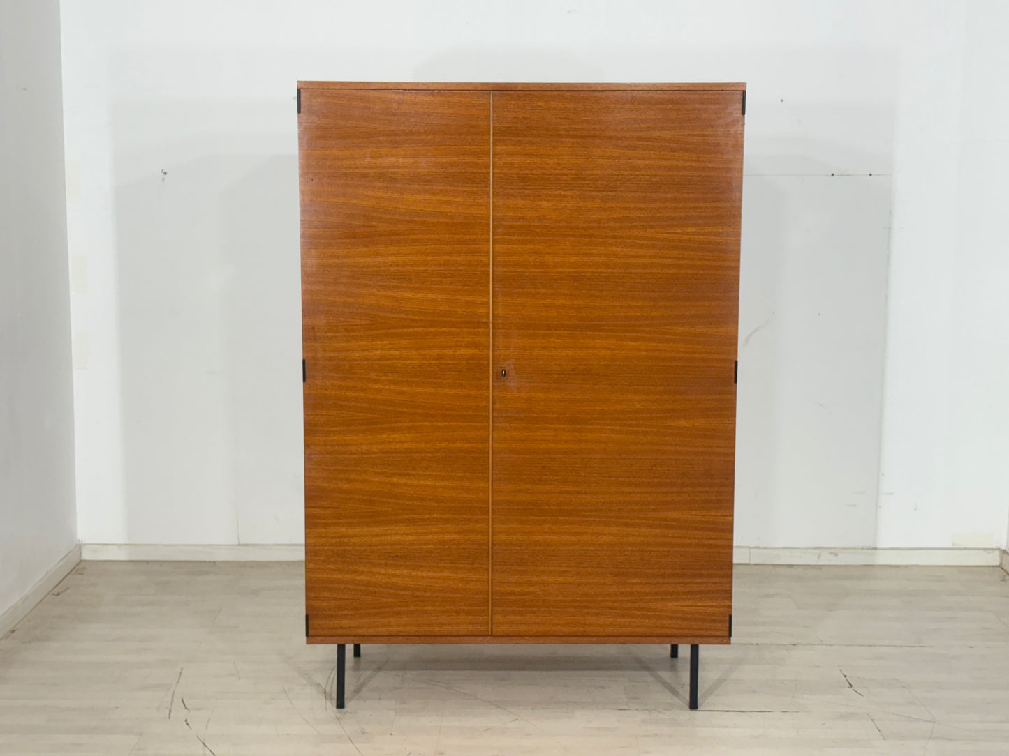 60er Jahre Teak Kleiderschrank Holz Schrank Wäscheschrank Vintage